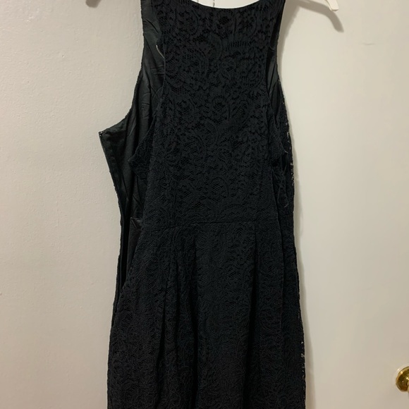 EXPRESS LACE DRESS - Picture 2 of 2